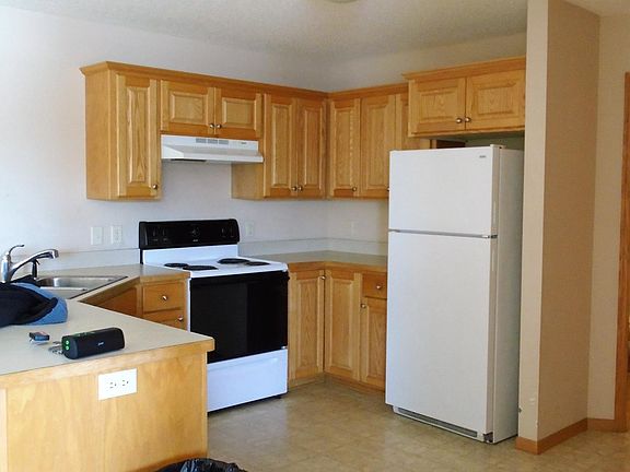 5th image of 601 W 9th St #A