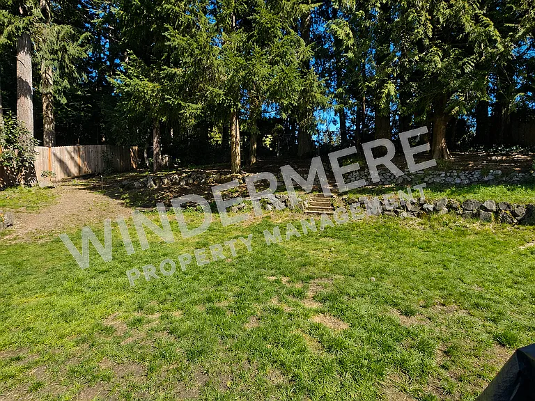 585 NW Fairwood Way — Photo 27