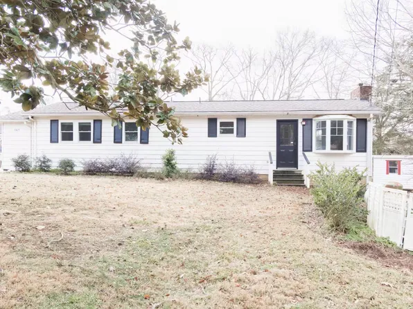 167 Foothills Dr, Hartwell, GA 30643