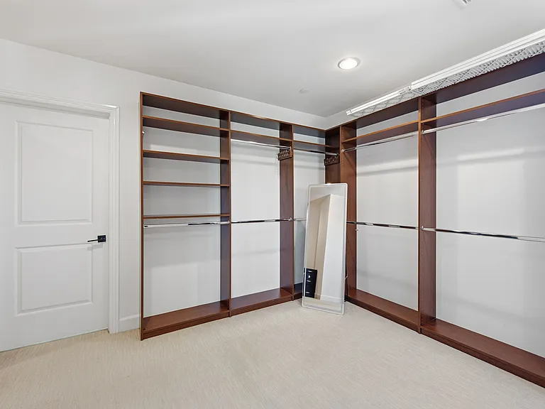 138 Mayflower St — Photo 35
