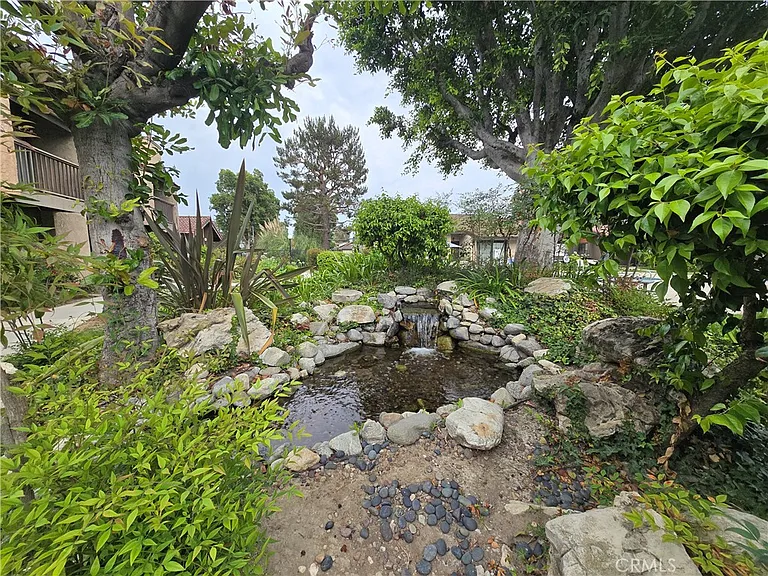 181 S Hollenbeck Ave — Photo 5