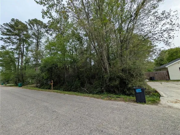 1520 Live Oak St, Slidell, LA 70460