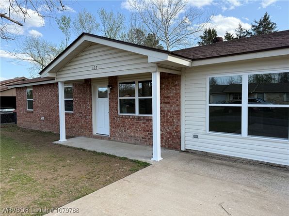 107 Farris Ave, Pocola, OK 74902