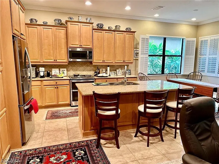 9061 Isla Bella Cir — Photo 8