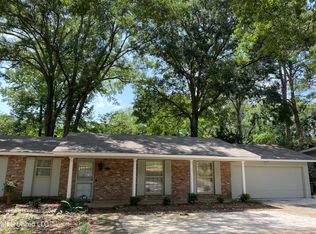 5345 Ridgewood Rd, Jackson, MS 39211