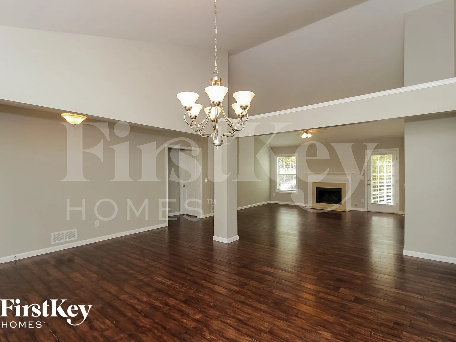 3 bed, 2.0 bath, 1864 sqft, $2,135 — Photo 3