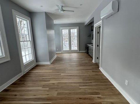 152 Street Ln #6