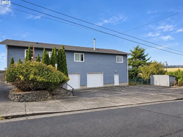 2280 Connecticut Ave, North Bend, OR 97459