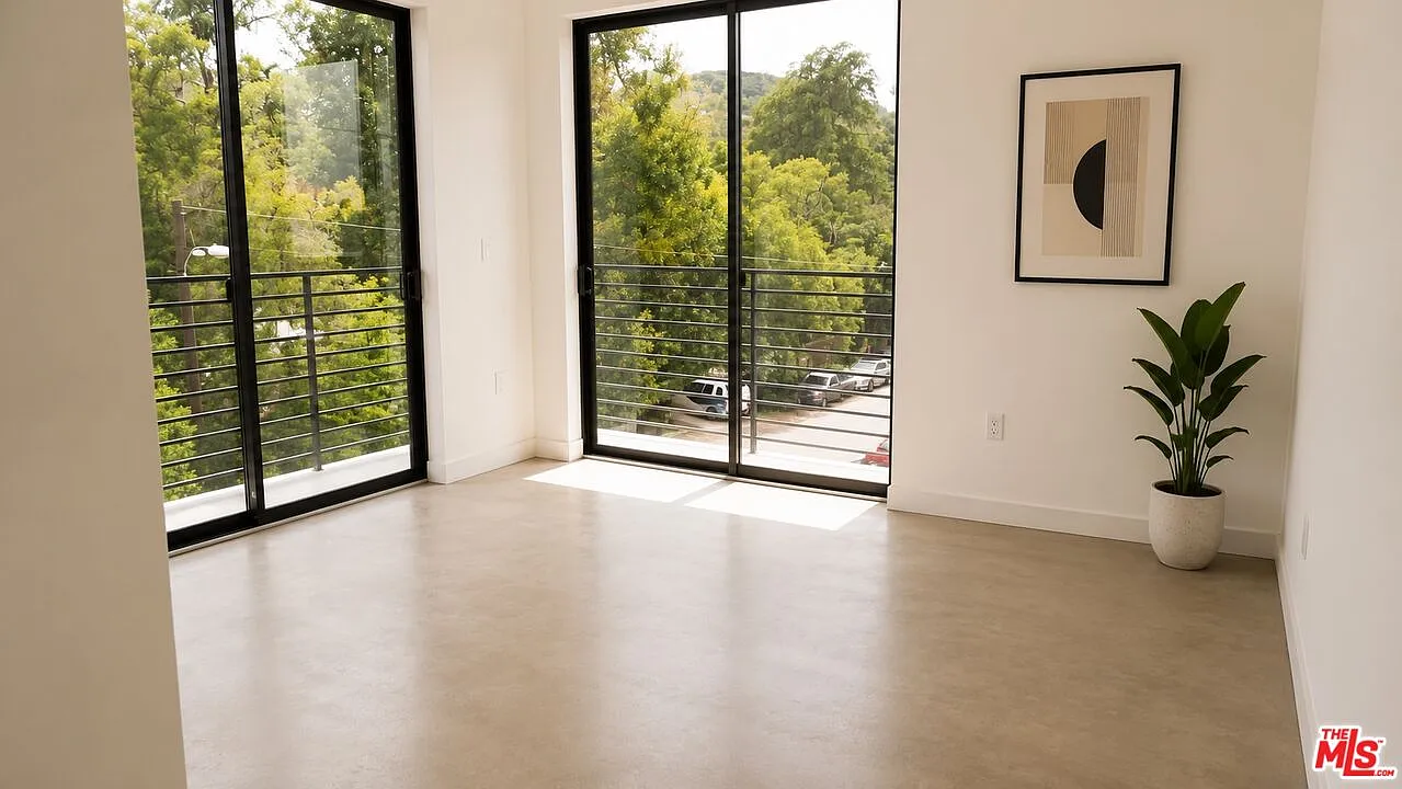 2 bed, 2.0 bath, 1300 sqft, $3,750 — Photo 4
