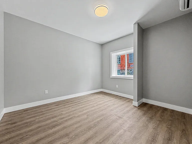 199 Pine St #4 — Photo 8