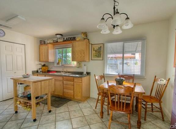 Kitchen and dining area.