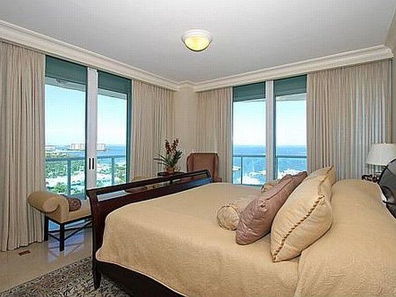 4th image of 2645 S Bayshore Dr APT 1600