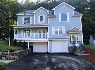 10 Paradox Dr, Worcester, MA 01602