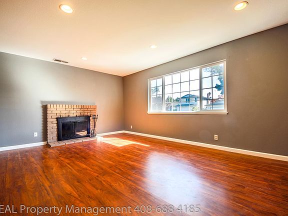 4th image of 2086 Lockwood Dr
