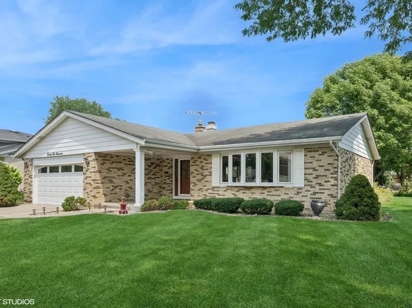 2519 N Dryden Pl, Arlington Heights, IL 60004