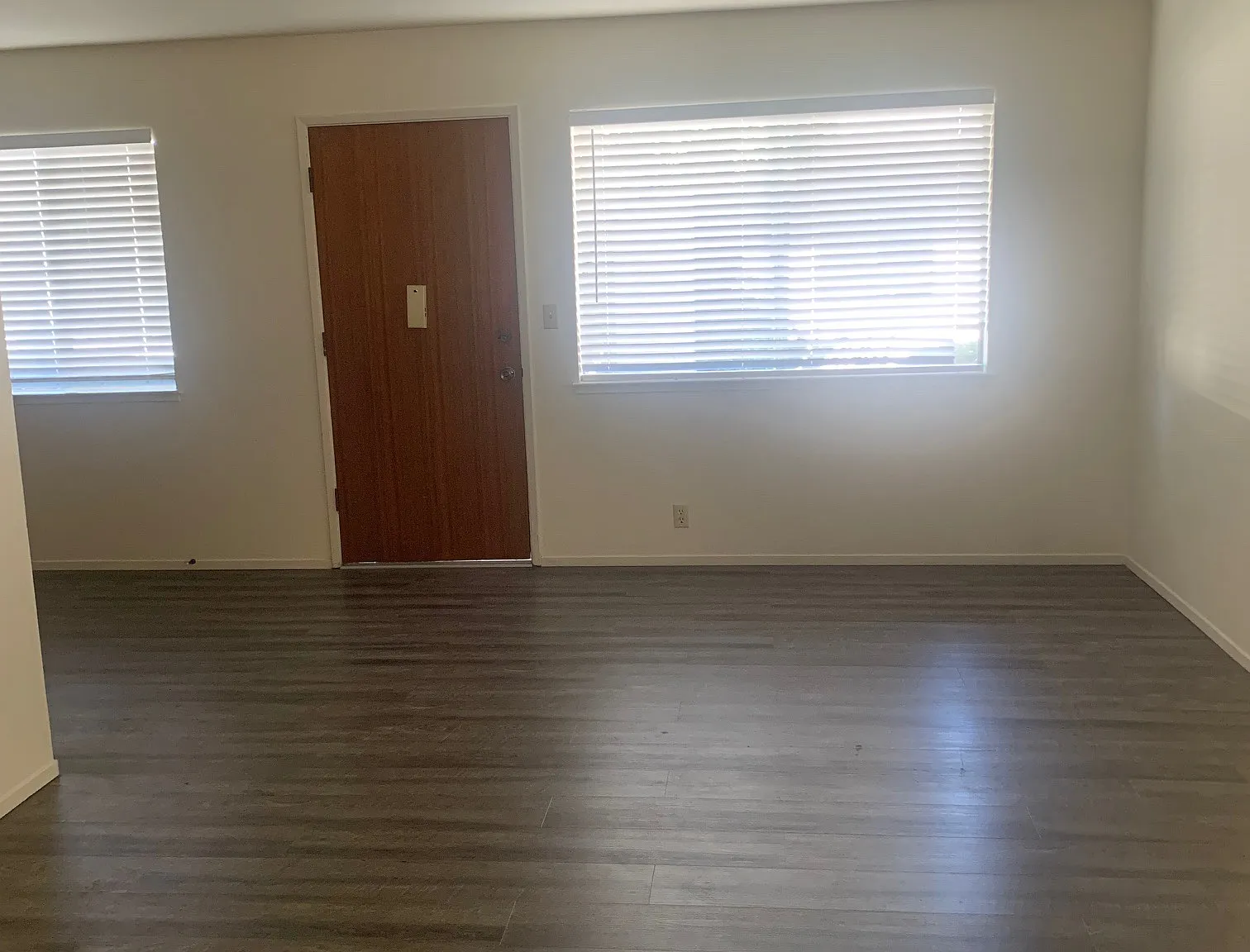 385 Curtner Ave — Photo 2