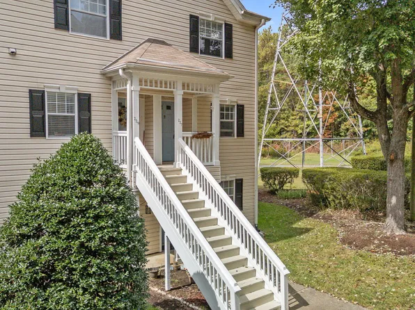 227 Schultz St, Chapel Hill, NC 27514