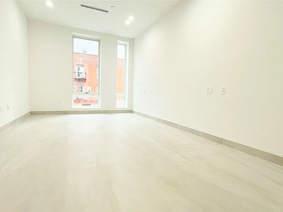 4th image of 141 Johnson Ave #2R