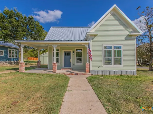 413 S Lutterloh Ave, Gatesville, TX 76528