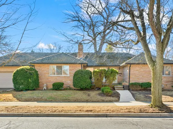 628 University Pl, Grosse Pointe, MI 48230