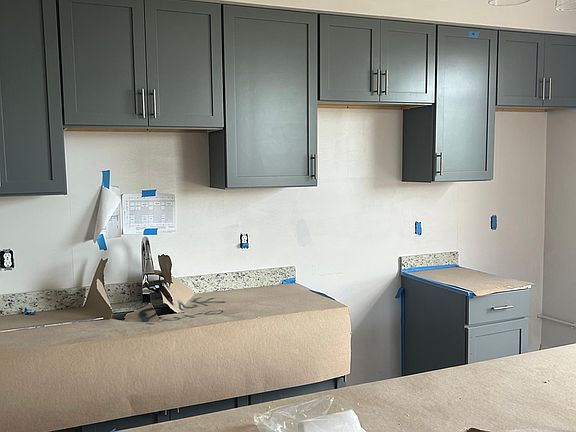 4th image of 2200 Auburn Ave #7