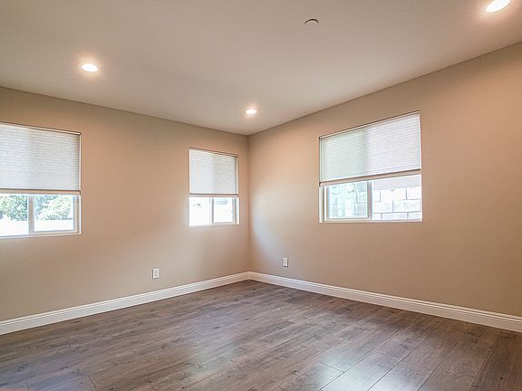 4th image of 965 N Wilton Pl #965