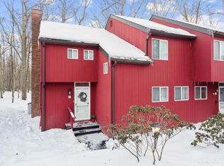 Woodlake, Woodbury, CT 06798