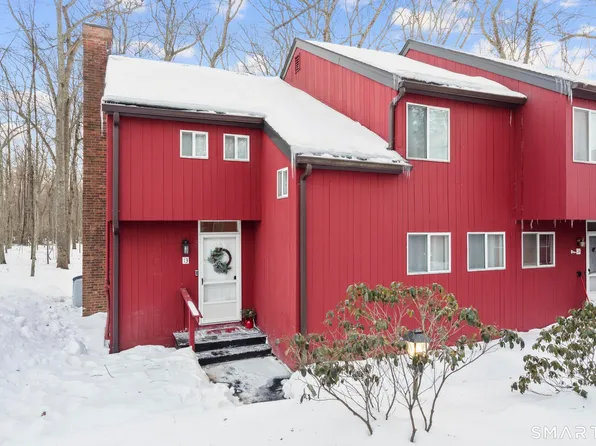 13 Lower Commons #13, Woodbury, CT 06798