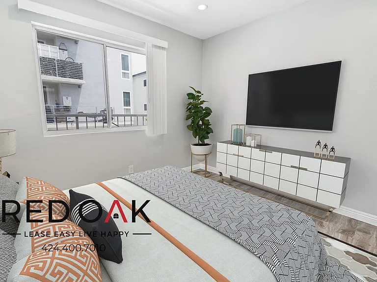 5224 Cartwright Ave #7 — Photo 3