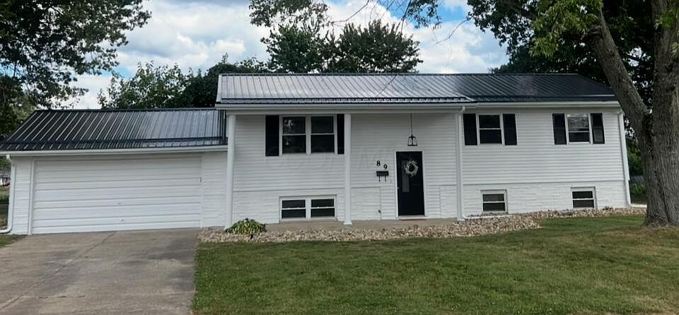 1st image of 89 Maureen Dr