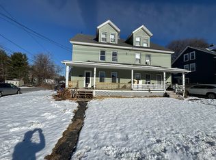 46 Slater St, Webster, MA 01570