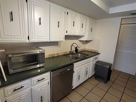 4th image of 9826 Lehigh Dr