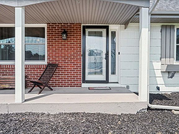 3rd image of 108 Shadowood Ln