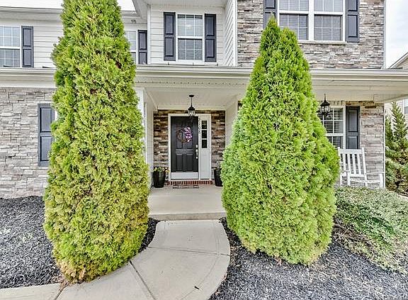2nd image of 2108 N Red Tail Ct