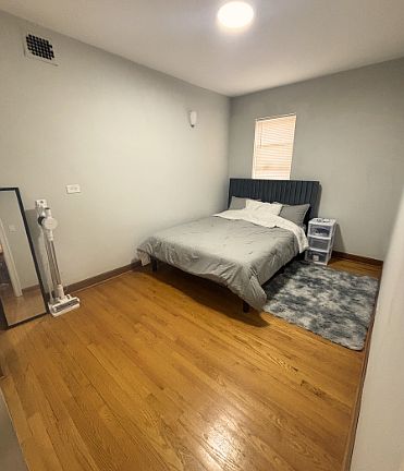 3rd image of 5135 S Kenwood Ave APT 403