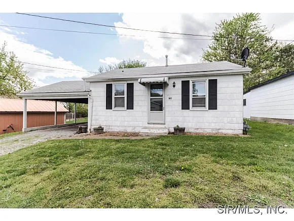 105 Elm St photo 1