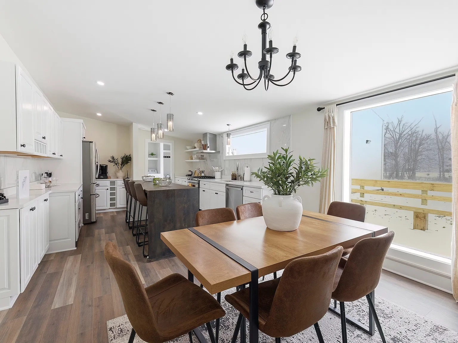 5 bed, 2072 sqft, $5,000 — Photo 3