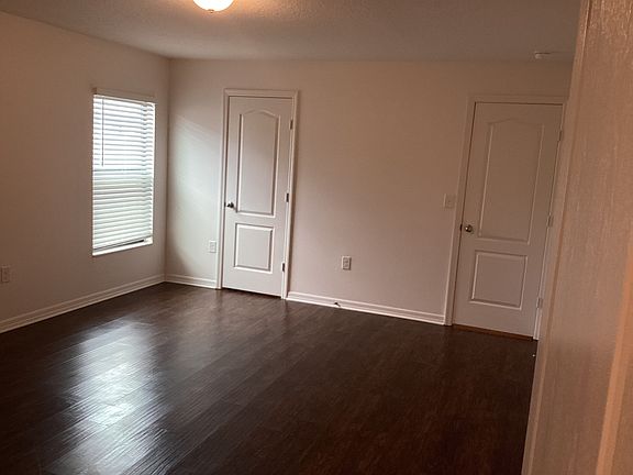 5th image of 1224 Brenton Leaf Dr