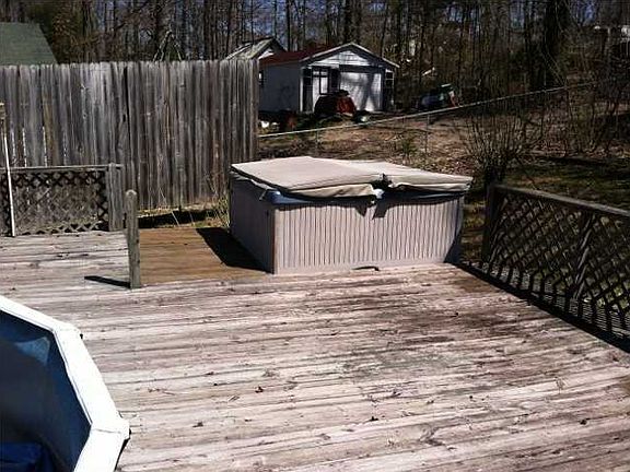 5th image of 13758 Tonja Ln