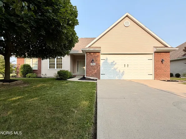 4044 Edge View Dr, Oregon, OH 43616