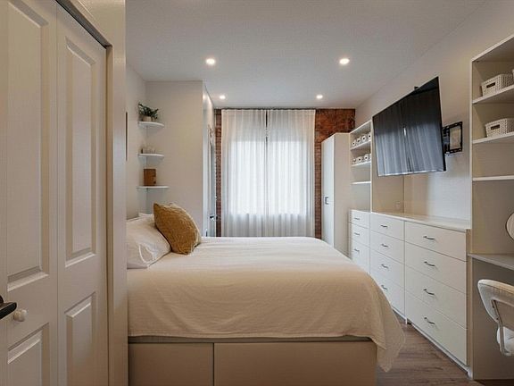 3rd image of 42 8th St APT 2308