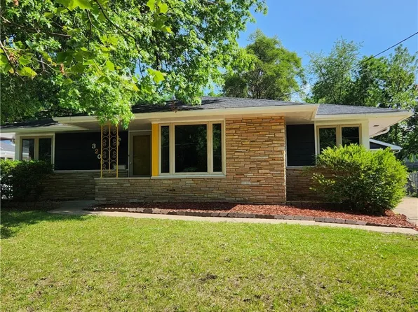 3206 Aurora Ave, Des Moines, IA 50310