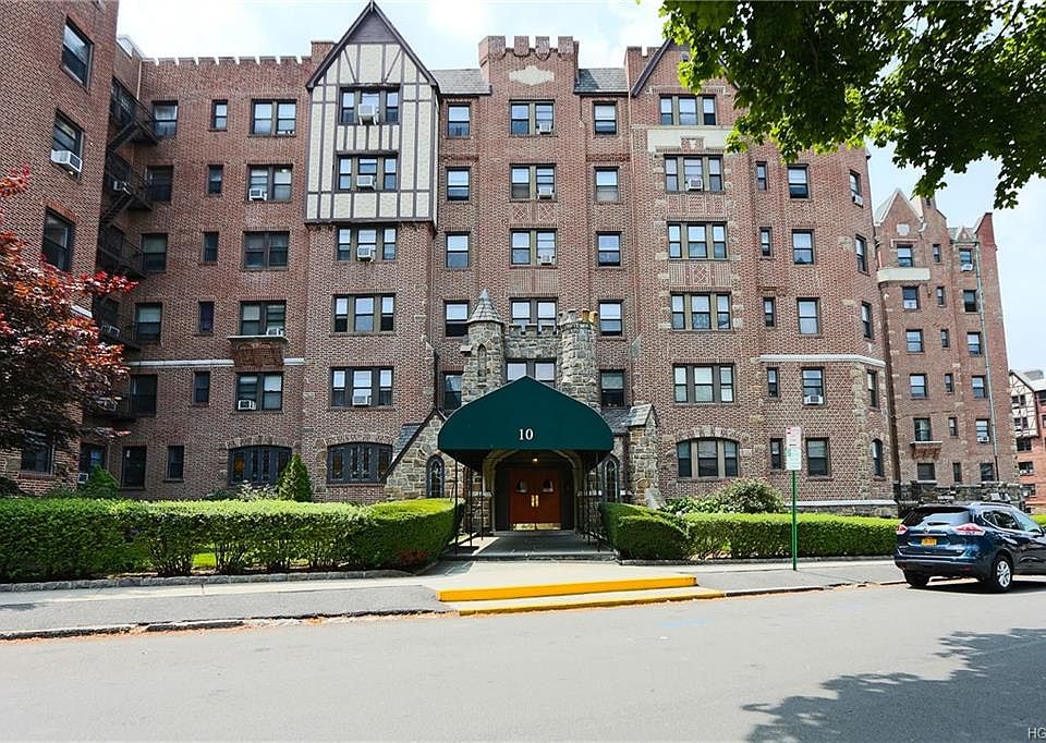 1st image of 10 Nosband Ave APT 5C