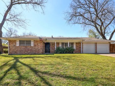 1329 Brookside Dr, Hurst, TX, 76053