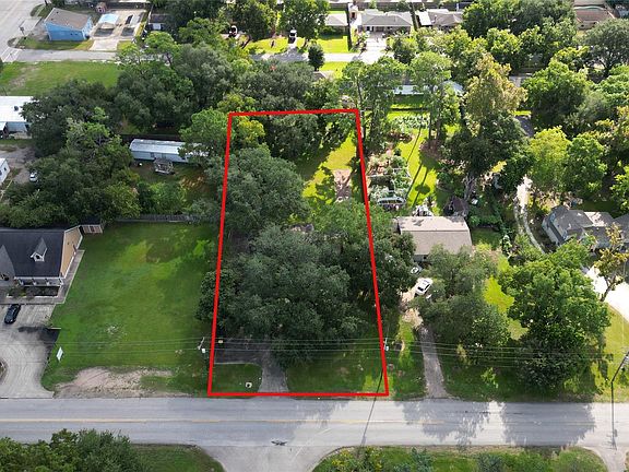 2nd image of 1303 Lake Rd