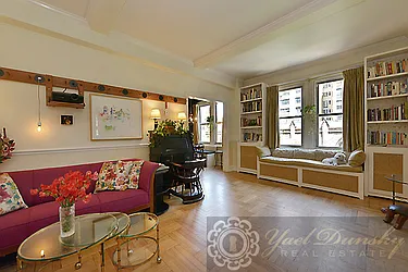 Sold by Yael Dunsky Real Estate