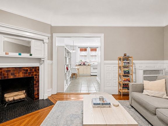 4th image of 259 Beacon St APT 23