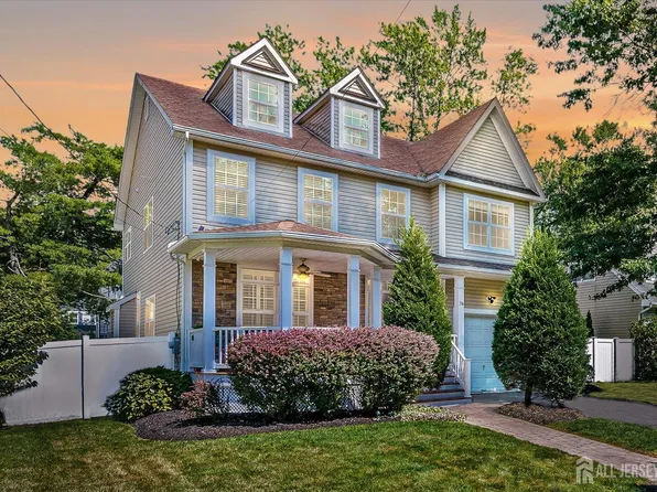 26 Kentnor St, Metuchen, NJ 08840