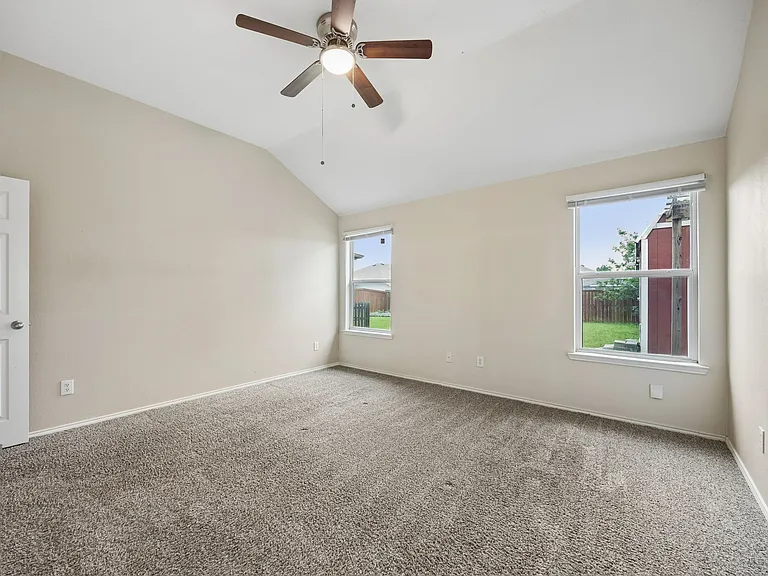 209 Meadow View Ln — Photo 20
