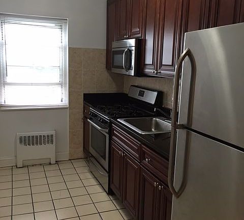 4th image of 4218 201st St APT 6G